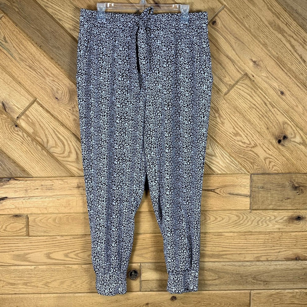 One by Chapter One Womens Size L Cropped Pants Elastic Pull On Black White